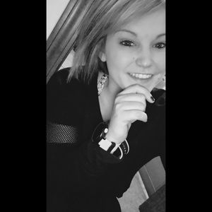 Meet your Posher, April